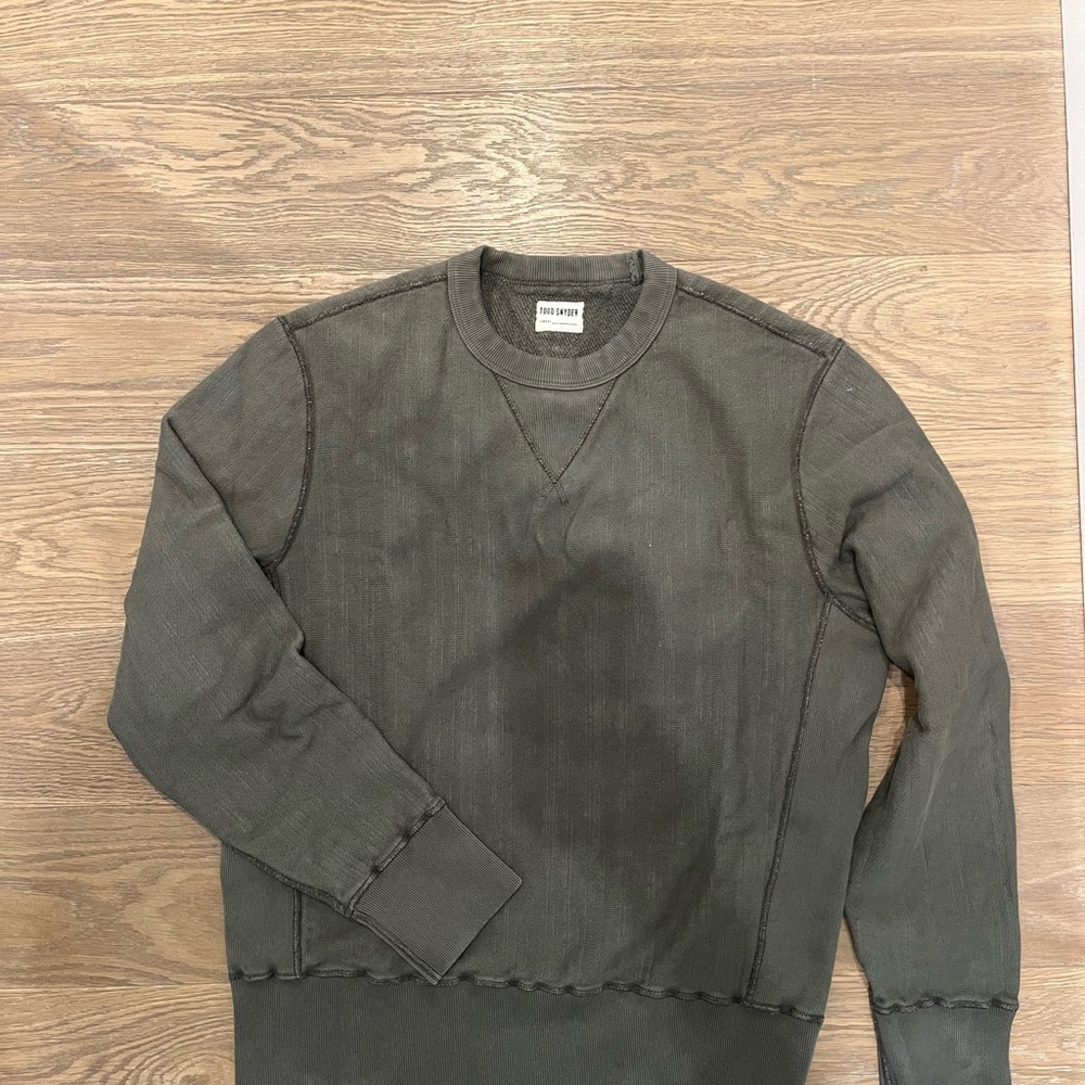 Todd Snyder Men's distressed green Sweatshirt